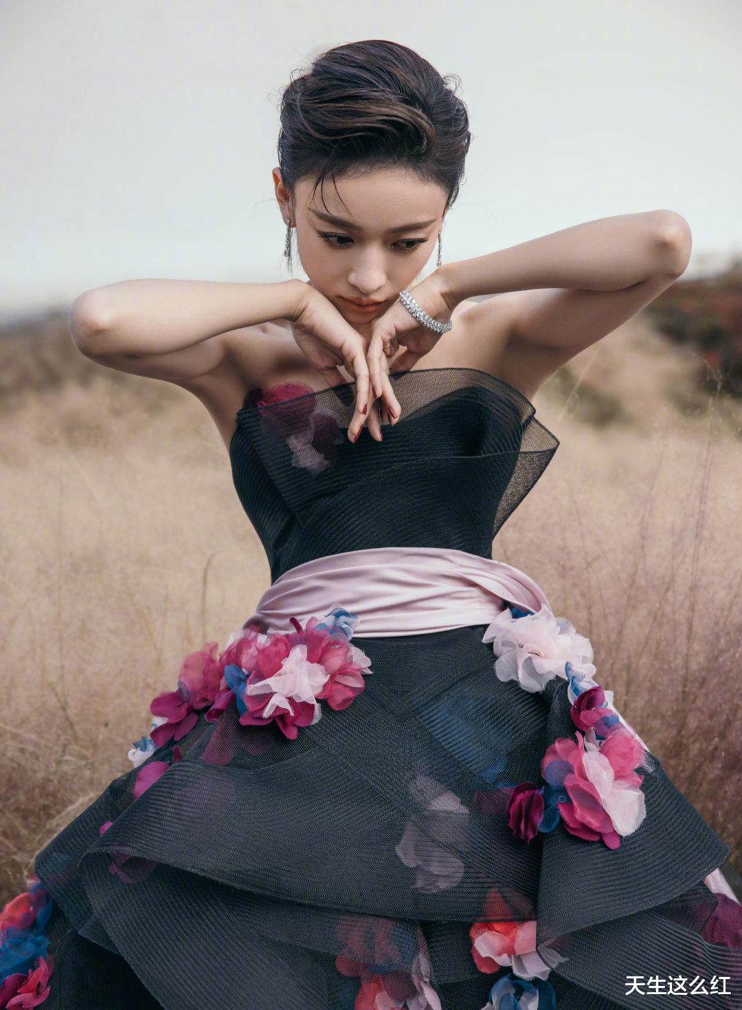 迪丽热巴|来看美女！钟楚曦古典，杨幂慵懒，热巴宫廷风，杨颖希腊神话风