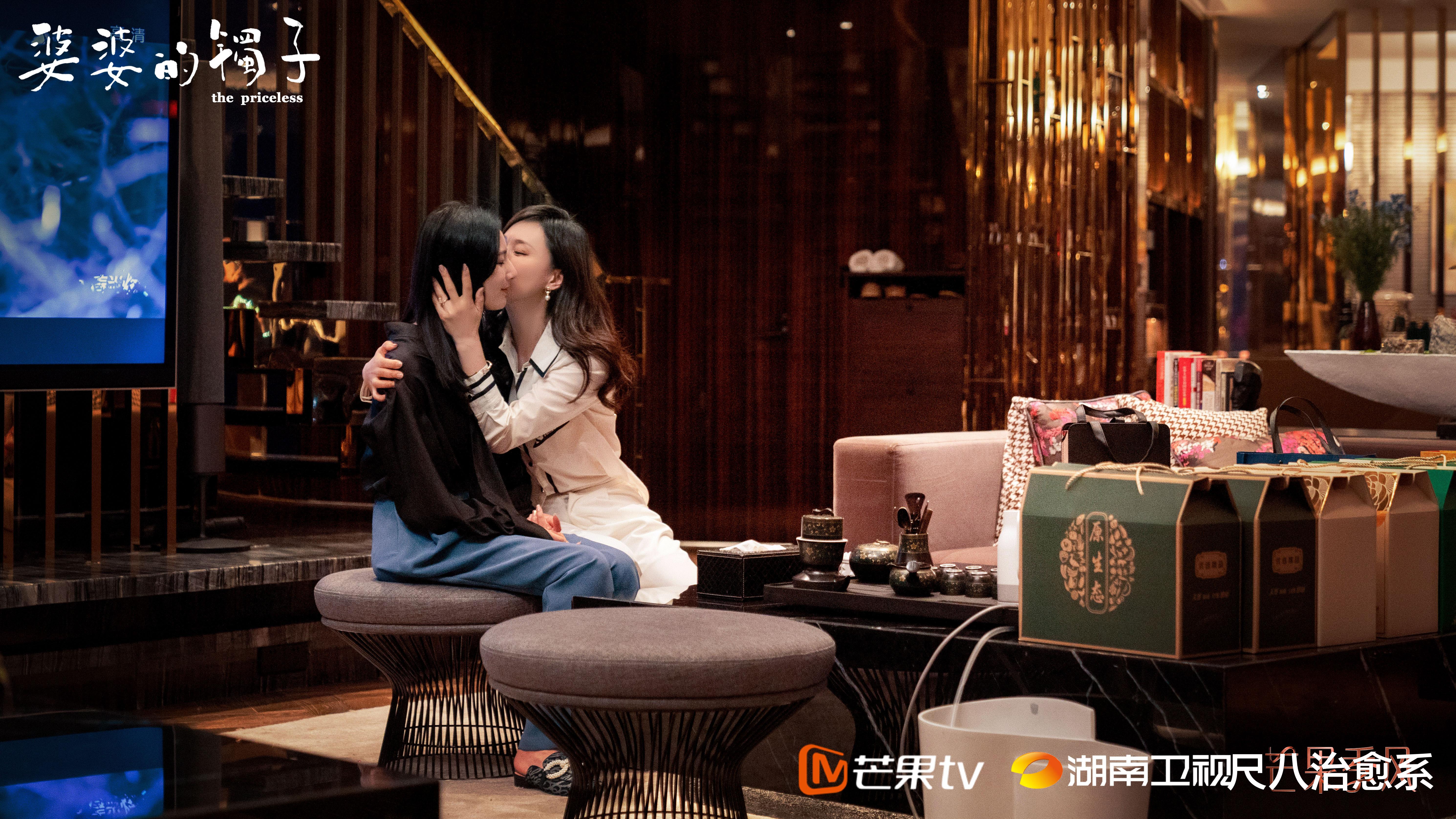 警察|《婆婆的镯子》：这3处改动，令电视剧失去了原著中的真实