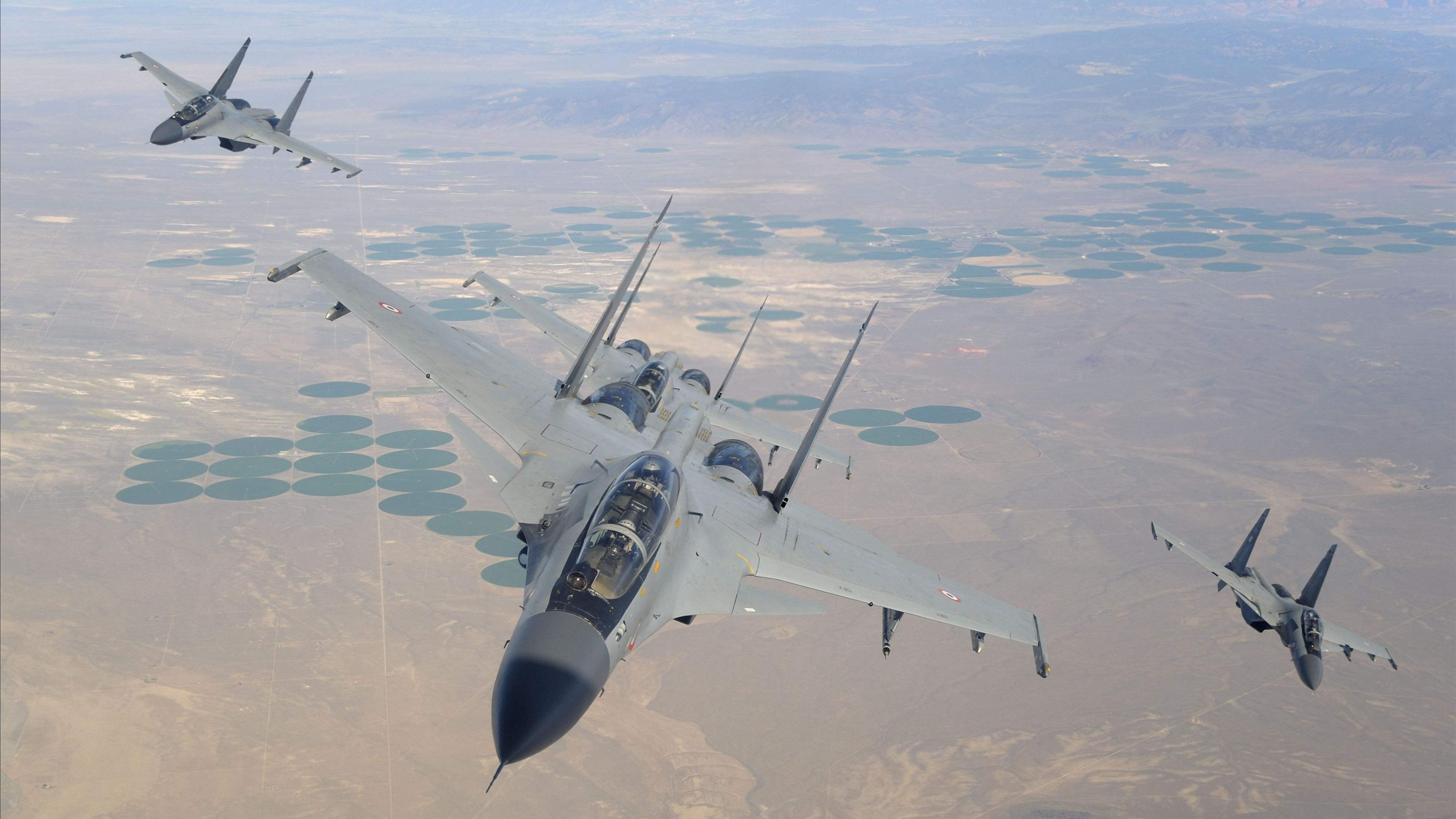 飞行员|解放军绕台巡航新进展，强力回呛台湾地区飞机，岛内绿媒炸锅了