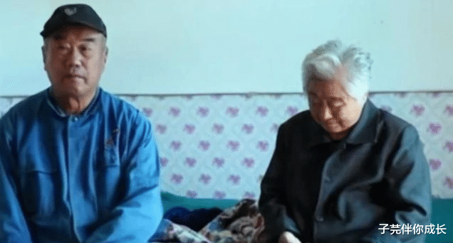 子芫伴你成长|借钱送女儿出国留学，父母还债16年身患重病，女儿：我恨他们