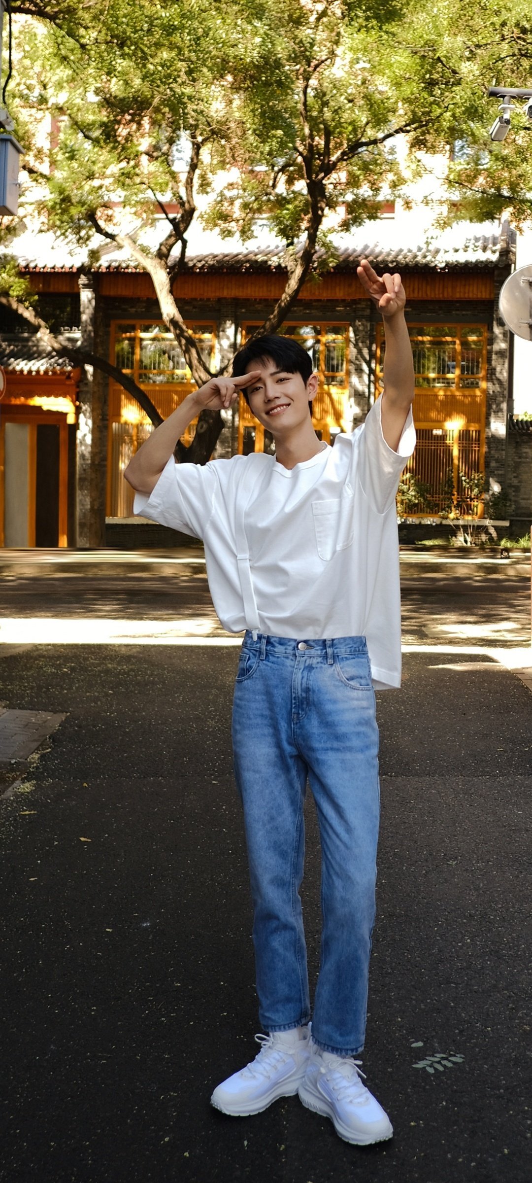 肖战|肖战赢了，官媒主动下场与他互动，被曝有望年底进组开拍新剧！