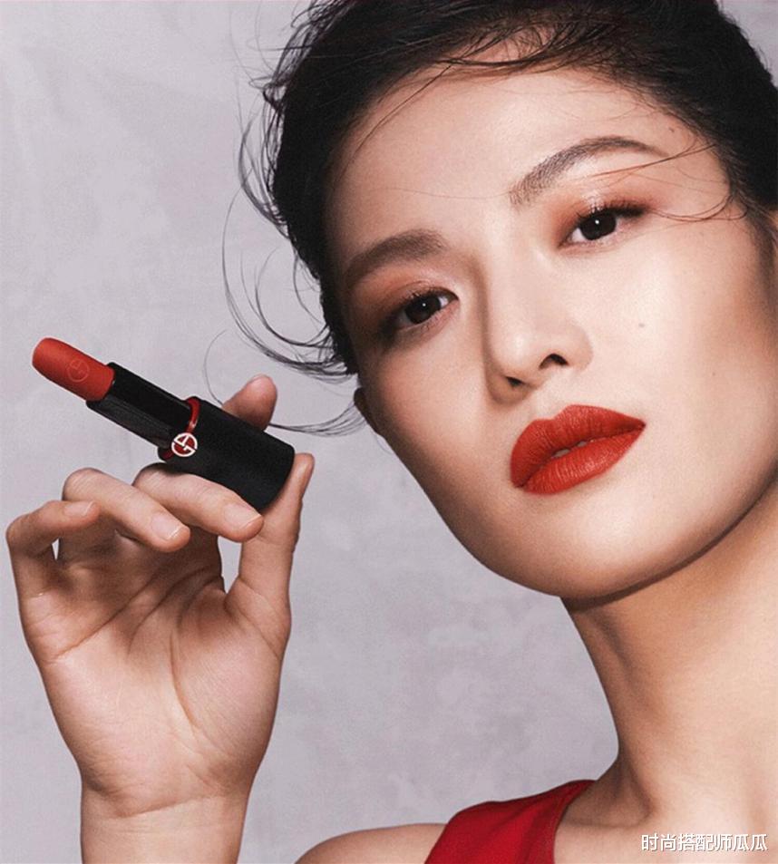 口红|?女人涂口红时，要改掉这3个“坏习惯”，不然再贵口红都掉色沾杯