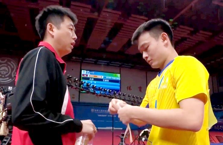 澳网|国乒大黑马诞生！刘丁硕连赢许昕、王楚钦，与樊振东争夺男单冠军