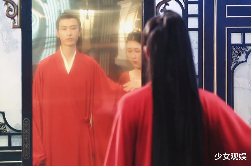 成毅|《与君歌》上星后预热，成毅真丝红睡衣吸睛，不愁会串戏“司凤”