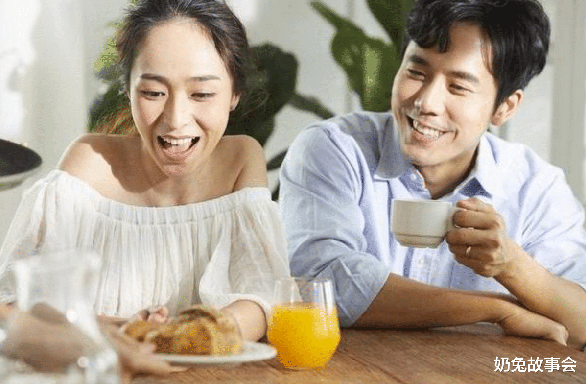 奶兔故事会|生了个赔钱货，还好意思吃饭，婆婆说完，被儿子怒怼：你才赔钱货