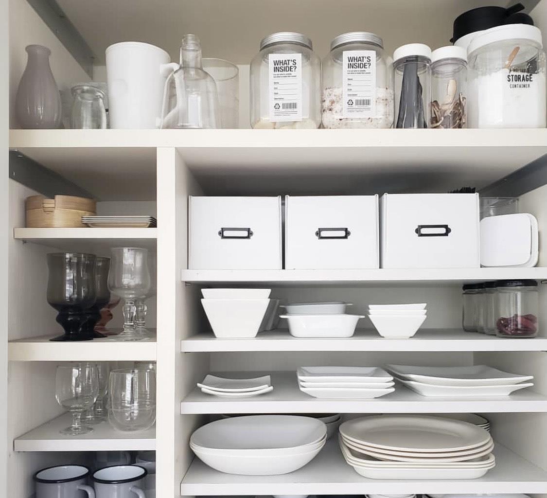 一个被绿植包围的家,实在是太美了!全屋杂而不乱,高级感十足!