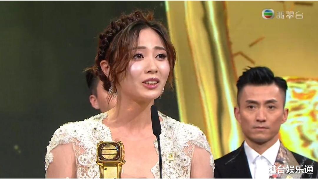 朱晨丽|TVB小花朱晨丽没戏拍被指失势，时隔一年与黎耀祥合作终于开张