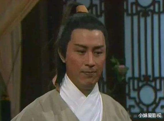 摆摊|继承几亿身价闲太无聊，到街头摆摊月入20万，今67岁却不敢结婚