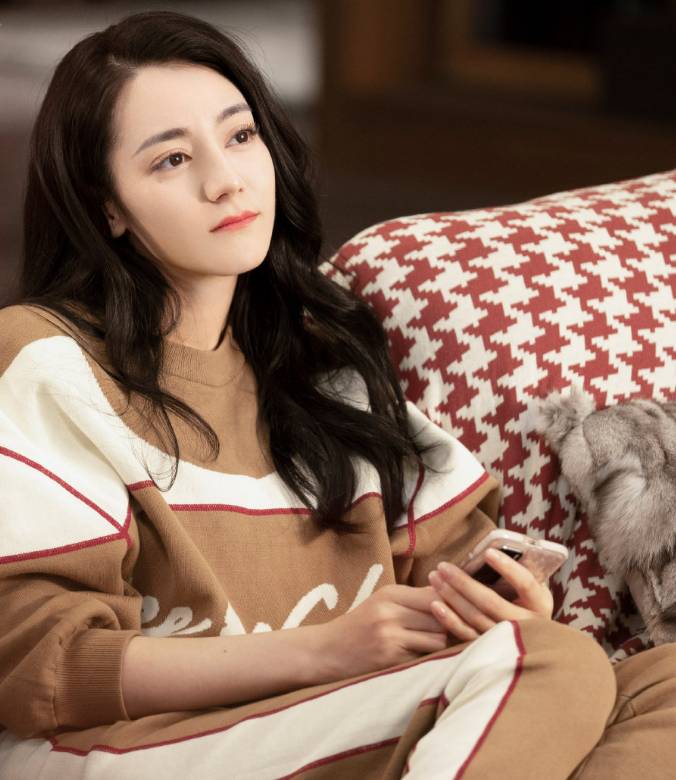 迪丽热巴|看这张WeTV代言人开屏合照，你们能品出其中的“小心机”吗？