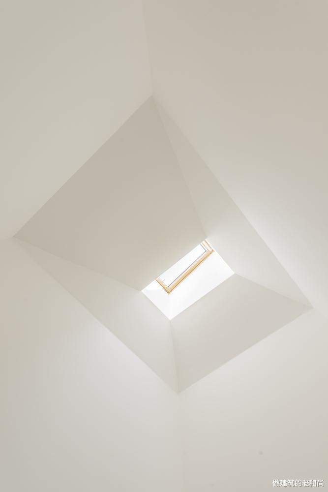 低成本又耐用的家庭住宅:单层体量内的空间利用高效