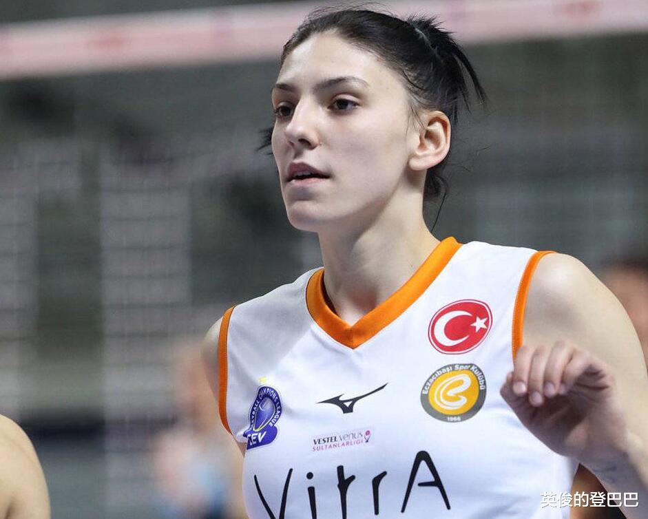 女排|3-2神奇逆轉(zhuǎn)！土超女排瘋狂一戰(zhàn)，24歲巨星65扣，決勝局轟12分