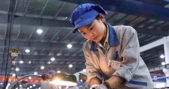 奶球妈咪聊|全国14亿人口,月收入超过5000元有多少?答案“出乎意料”