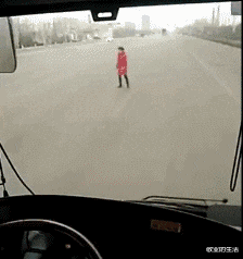 房地产税|“老房子的栋梁上掉下来的，不知道能不能换一套房？”