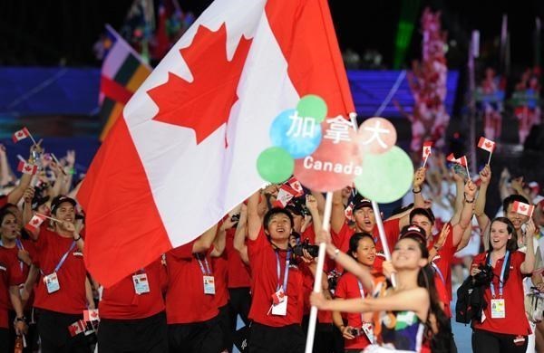 阳光语言矫正说|我国买家“打包”撤离后，加拿大经济受影响，家庭债务率居高不下