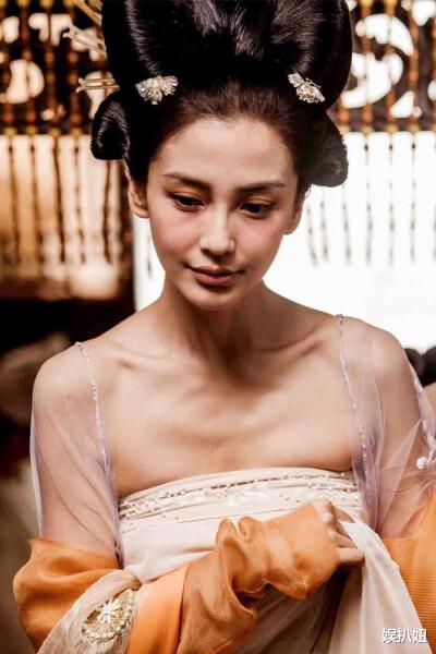 Angelababy|杨颖称现在很少有剧本能打动她！只想说：放开那些剧本！让它们有个好归宿吧！