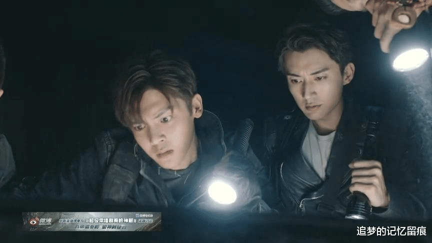 张起灵|《盗墓笔记》解雨臣比吴邪能力高得多，为什么没有选择小花呢？