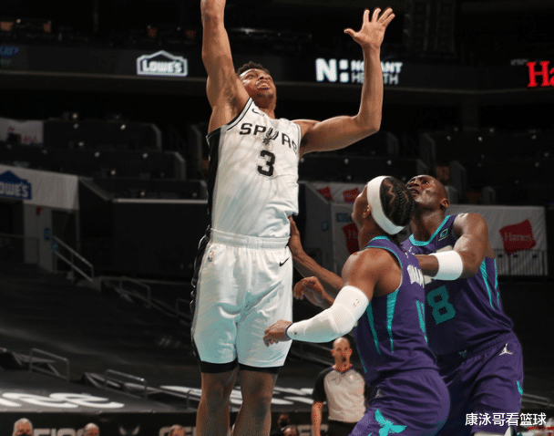 马刺队|28分翻盘！马刺6人上双，罗齐尔三球50+19，湖人快船克星果然厉害