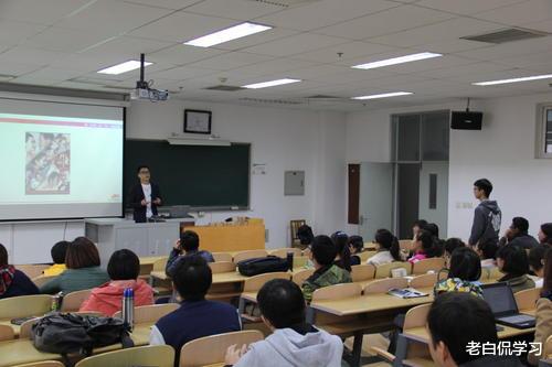 老白侃学习|云南考生521分成功上北大，仅超一本线1分，却遭网友吐槽