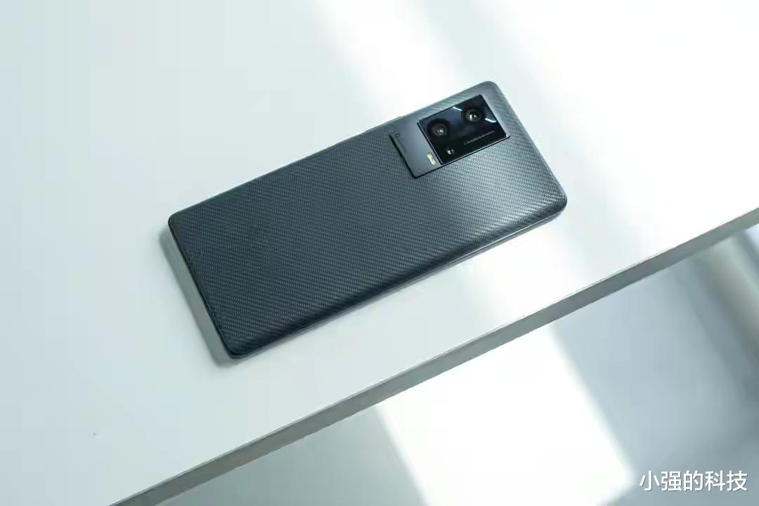 |近期性价比最高的手机推荐 这三款堆料十足 每一款都高配低价性能强