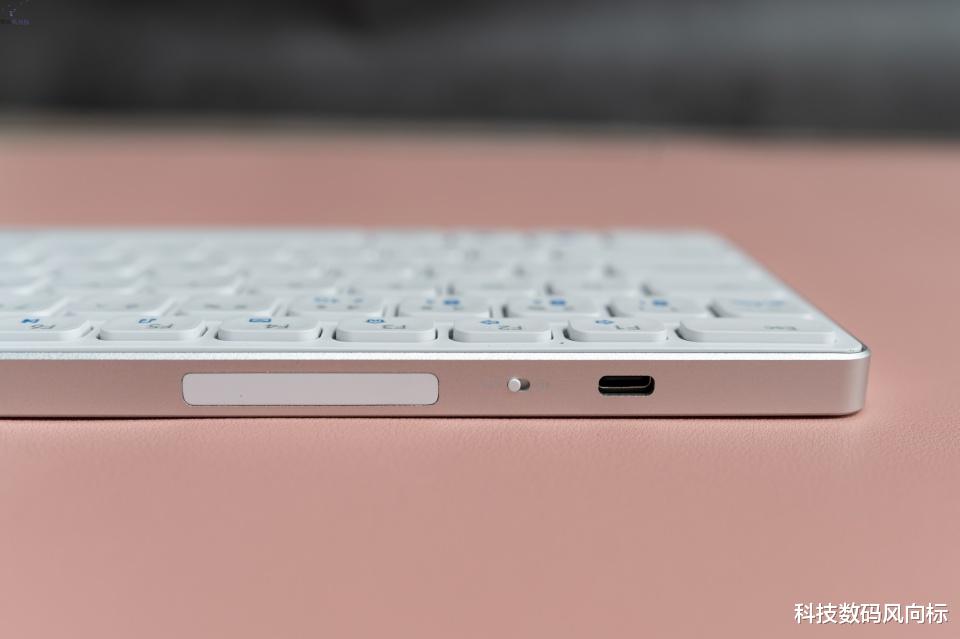 键盘|多模式无线刀锋键盘，这样的雷柏键盘值得入手