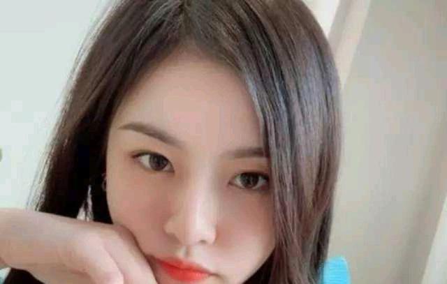 祝晓晗|揭秘网红“祝晓涵”的真实收入和他的父亲