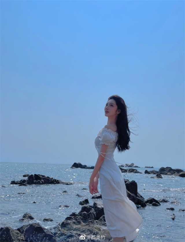 都美竹|网曝都美竹想进娱乐圈发展，但因某凡事件，没有人愿意合作