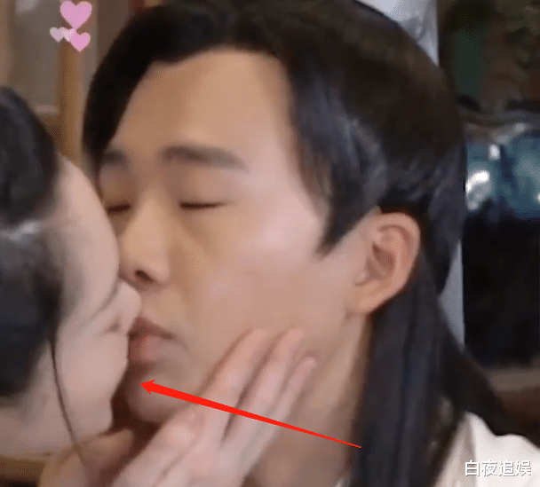 郭麒麟|《赘婿》片场花絮流出，宋轶拍吻戏主动出击，郭麒麟的耳根子亮了