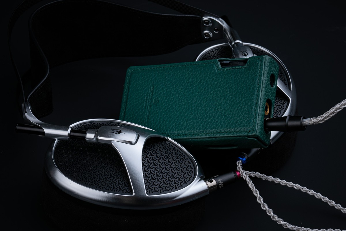 闻泰科技|浅谈Meze Audio 新旗舰Elite的几种面孔变换＆主观总结