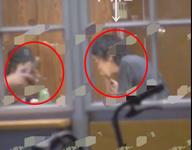 杜淳|50岁歌手信疑曝新恋情，和妙龄女手牵手回家过夜，一路紧贴不避嫌