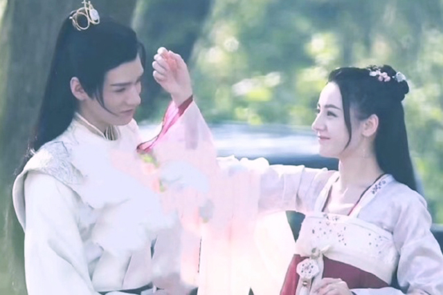 迪丽热巴|迪丽热巴《安乐传》红衣有大帝之姿，刘宇宁只能仰望白月光