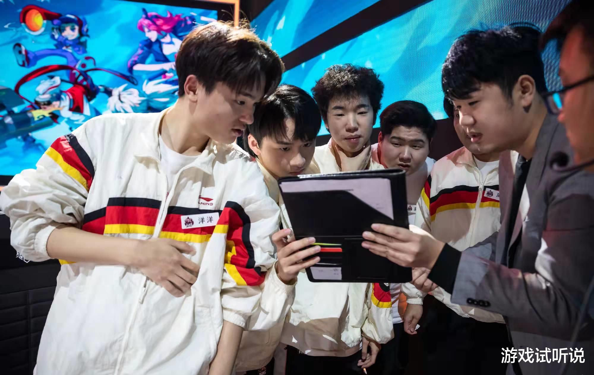 |火豹官博“硬刚”eStar，发文：FMVP皮肤都想好了，“火星”以火为首！