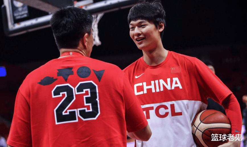 周琦|男籃現(xiàn)役最強中鋒排名！周琦第1，易建聯(lián)排名引爭議，1人被低估