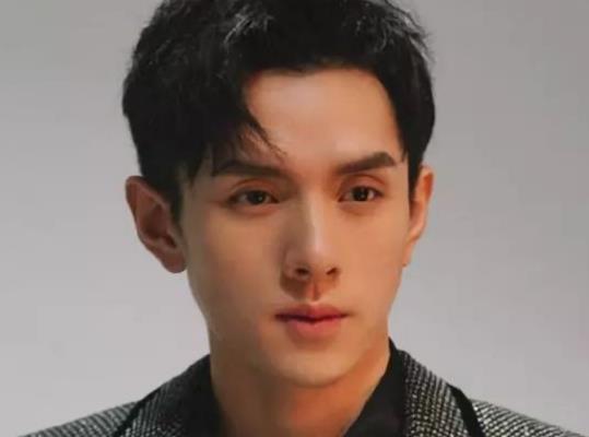 李佳琦|李佳琦带货翻车被点名，用户买完东西也不能换？辛巴再次“躺枪”