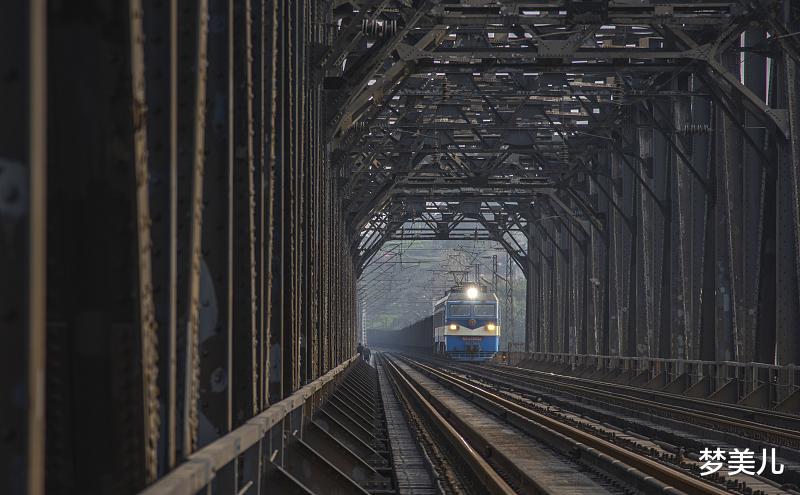 梦美儿 婚姻就像列车出轨，就会悲惨