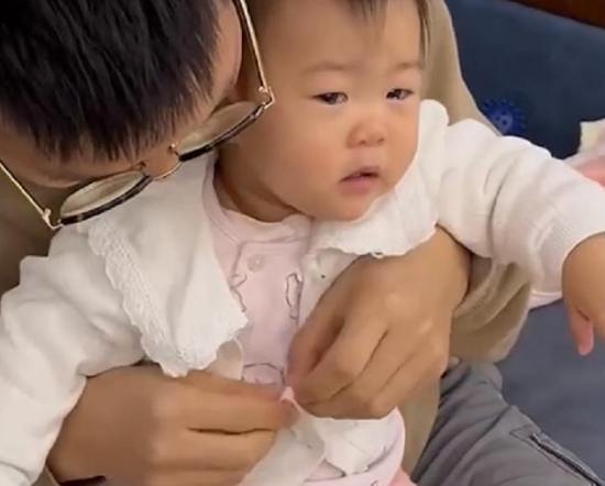 京妈说|老人怕孙子冻着，给孩子穿9件衣服！降温后“合适穿衣”才少生病