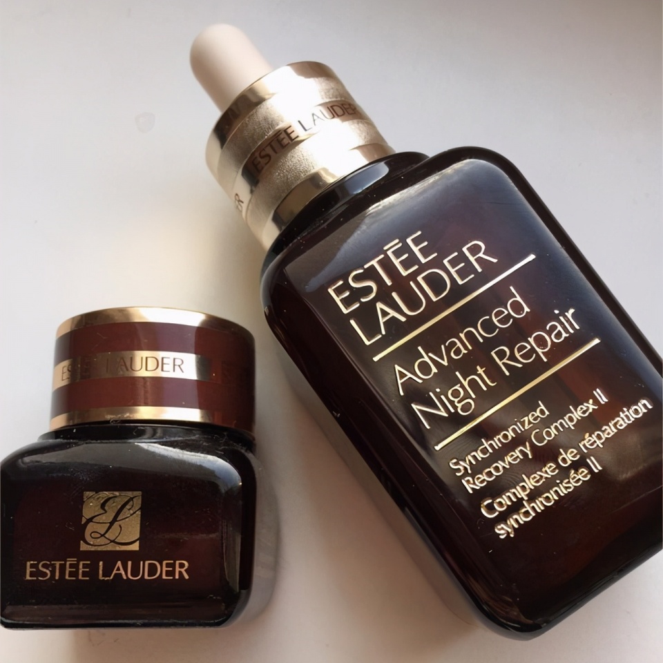 仲孙醉香 清爽不油腻的品牌精华液推荐：美白补水有效抑制黑色素，细腻毛孔