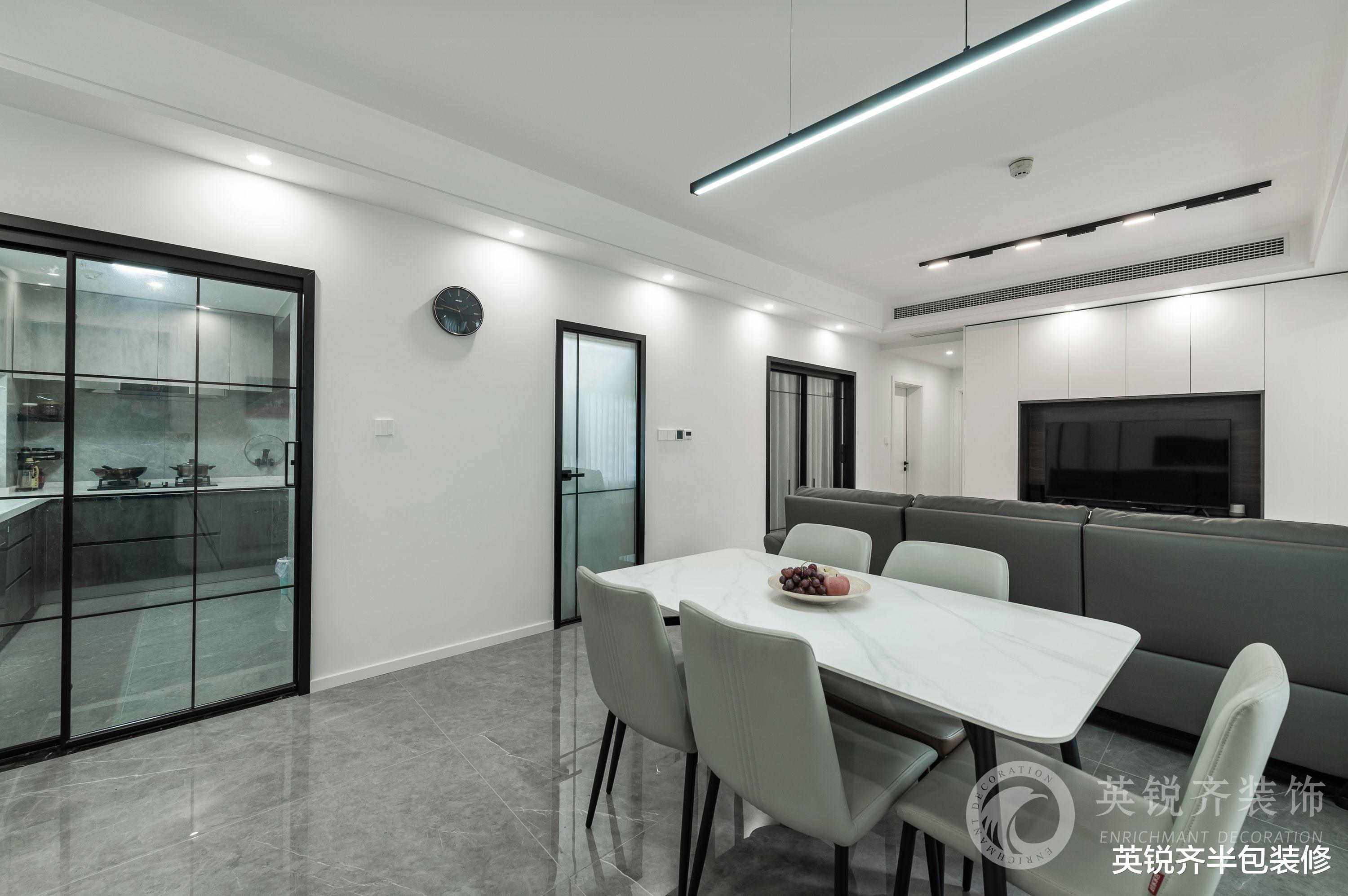 101㎡现代简约四室 | 整洁美观的设计更有利于家庭收纳