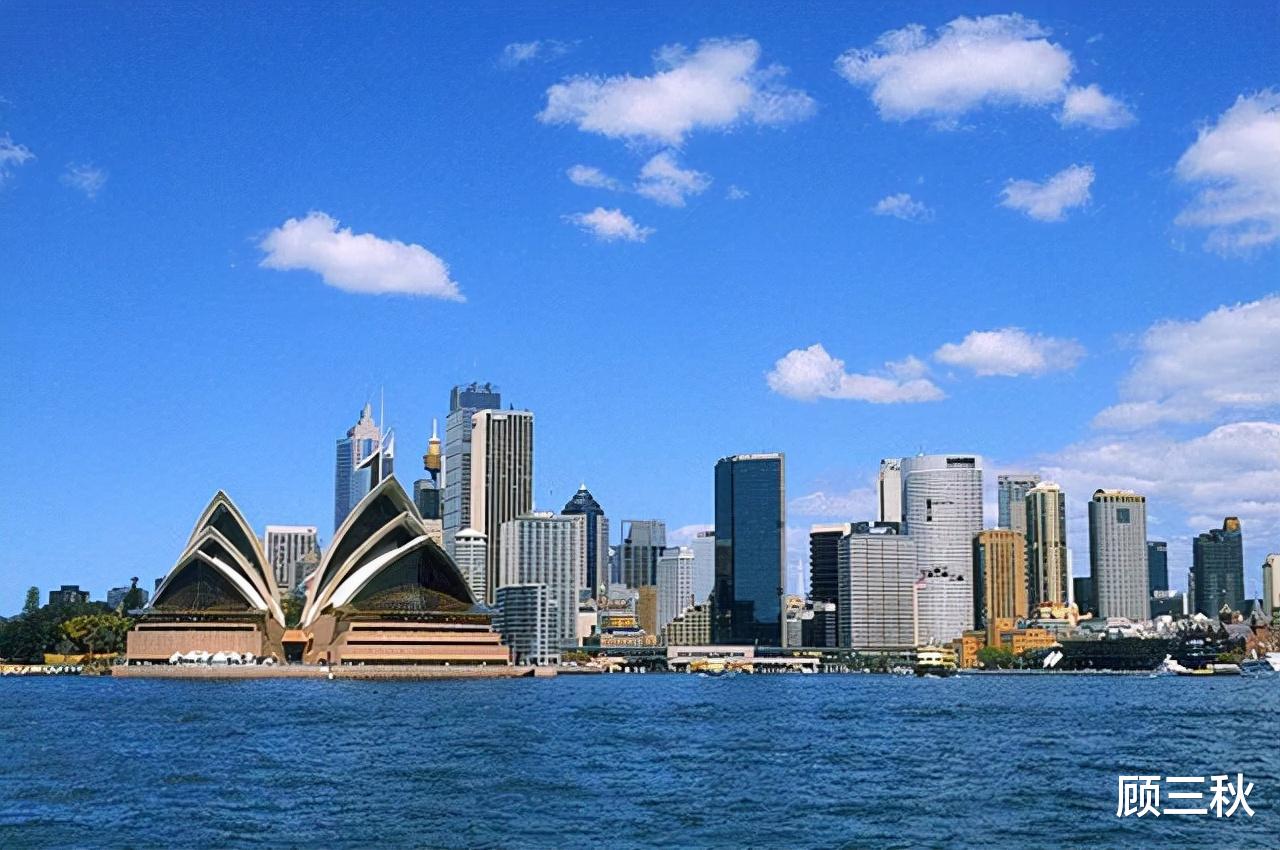 成龙|成龙同父异母的大哥，7岁时被父亲抛弃，73岁第一次见到明星弟弟