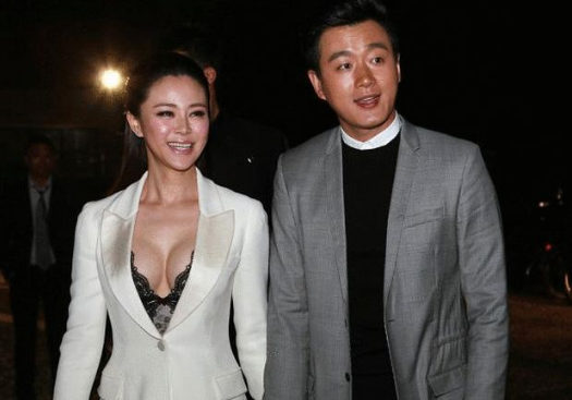 佟大为|他成名后娶了老师妻子,8年生3娃低调20年,如今妻子宛如少女 !