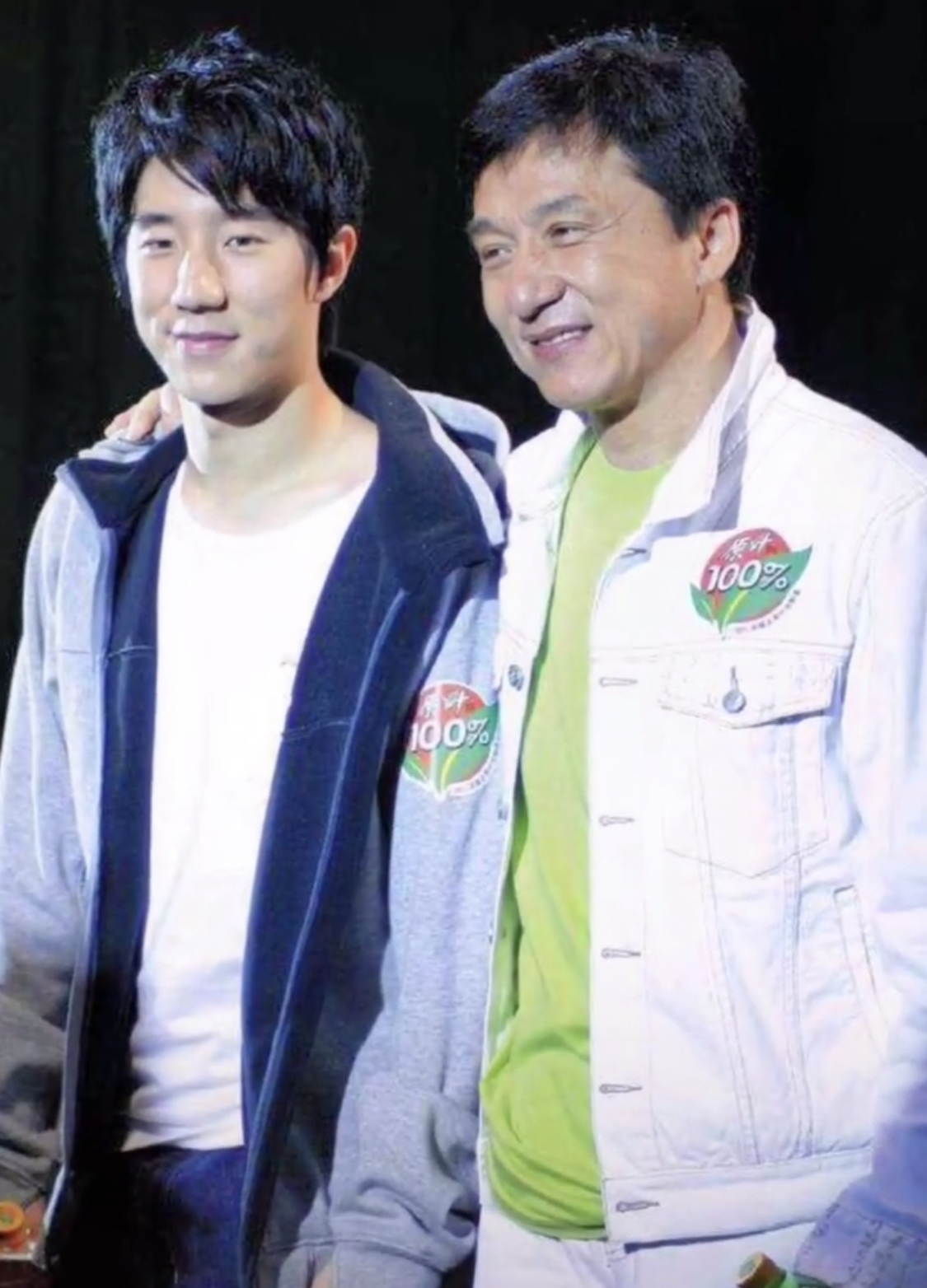 成龙|成龙在父亲去世前听说他们是房玄龄的后代，并在故宫旁有6亩地