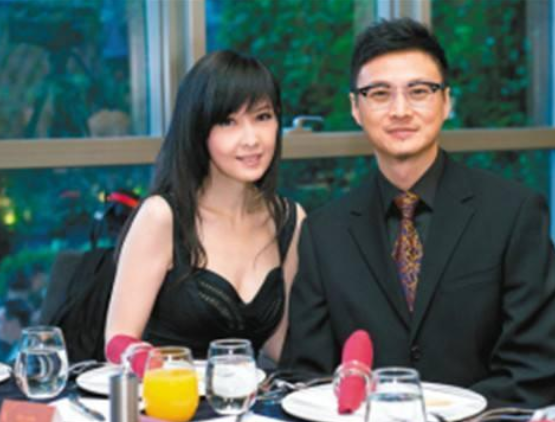 周慧敏|她是玉女掌门人，得知丈夫出轨闺蜜后，她的做法让人震惊