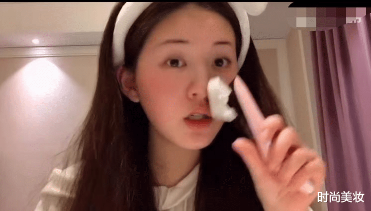 时尚美妆|张嘉倪长期使用5年美容仪，如今变成啥样了？老公：不敢相信