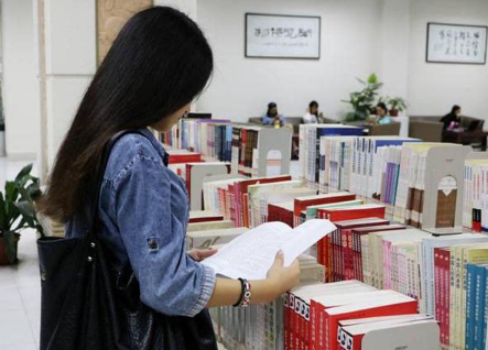 安妈育儿日|收到录取通知书的准大学生，要注意！这张纸别扔，一年能省4000多