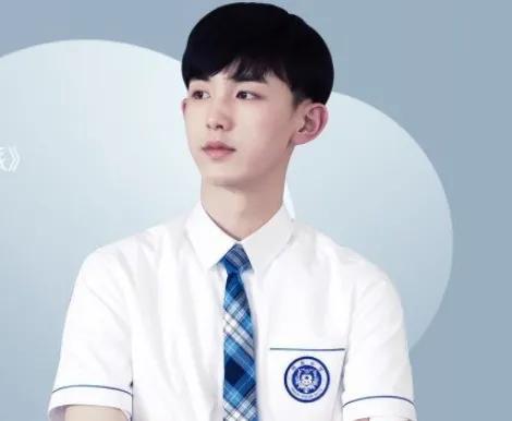 王一博|以为是长辈,其实是同龄人的10对明星,看到王一博这对:懵了