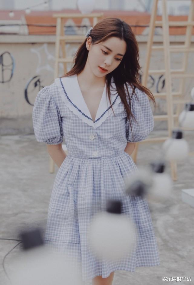 娱乐圈时尚趴|就算不营销身材，欧阳娜娜穿娃娃裙凹出的少女感，照样能甩几条街