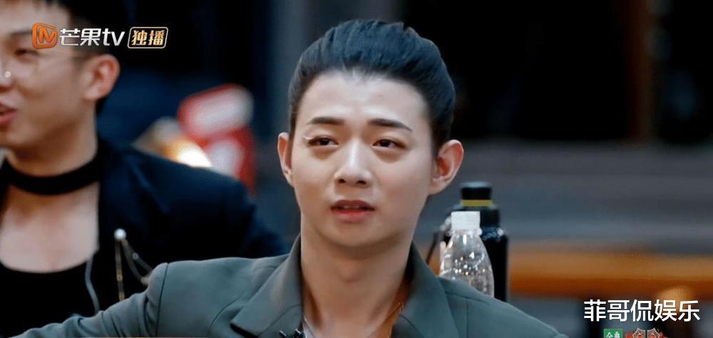 张哲瀚|央媒重拳出击！张哲瀚事件危及霍尊，背后灰色产业链肮脏至极