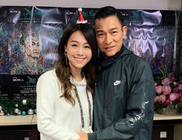 肖战|60岁天王刘德华近期原图曝光，手缠纱布引担忧