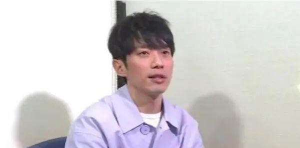 张栋梁|他曾是情歌王子，爆红后退圈留学，如今黑瘦认不出