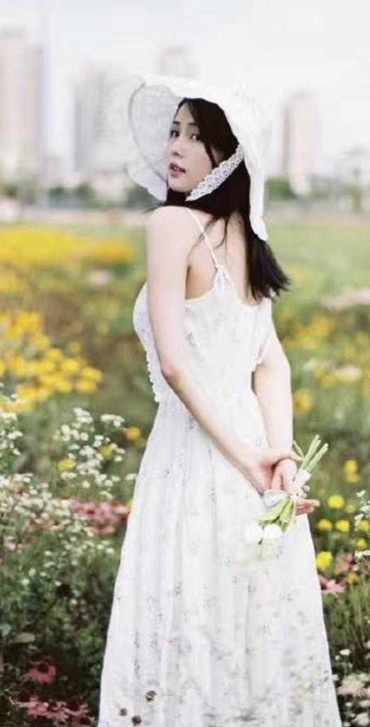 炄锌说|英姿飒爽的白鹿换风格了，田园少女风，让人如何不爱呢？