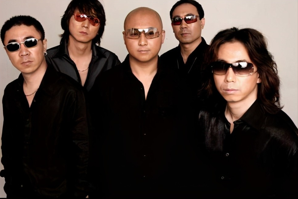 追光吧!|《追光吧！》3位大叔年轻旧照曝光，有人俊而不娘，有人老气横秋